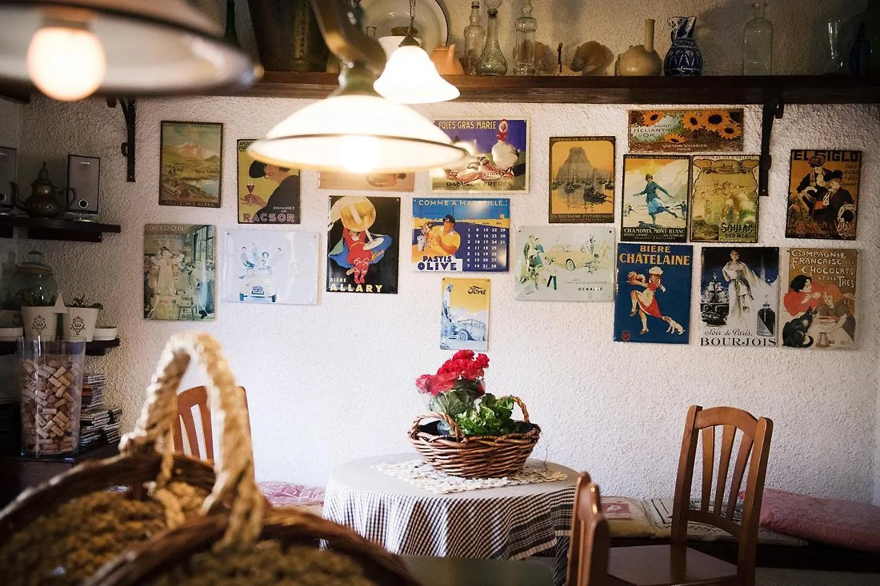 Country house La Olivera Aparthotel Rural Suites Banera Hidro O Jacuzzi Privados Albinyana Spain