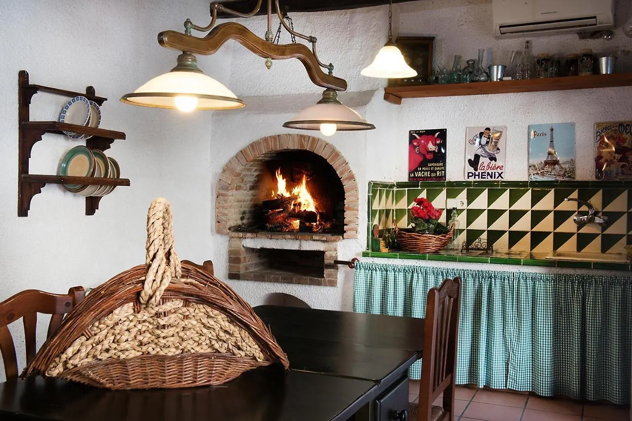 Country house La Olivera Aparthotel Rural Suites Banera Hidro O Jacuzzi Privados Albinyana Spain
