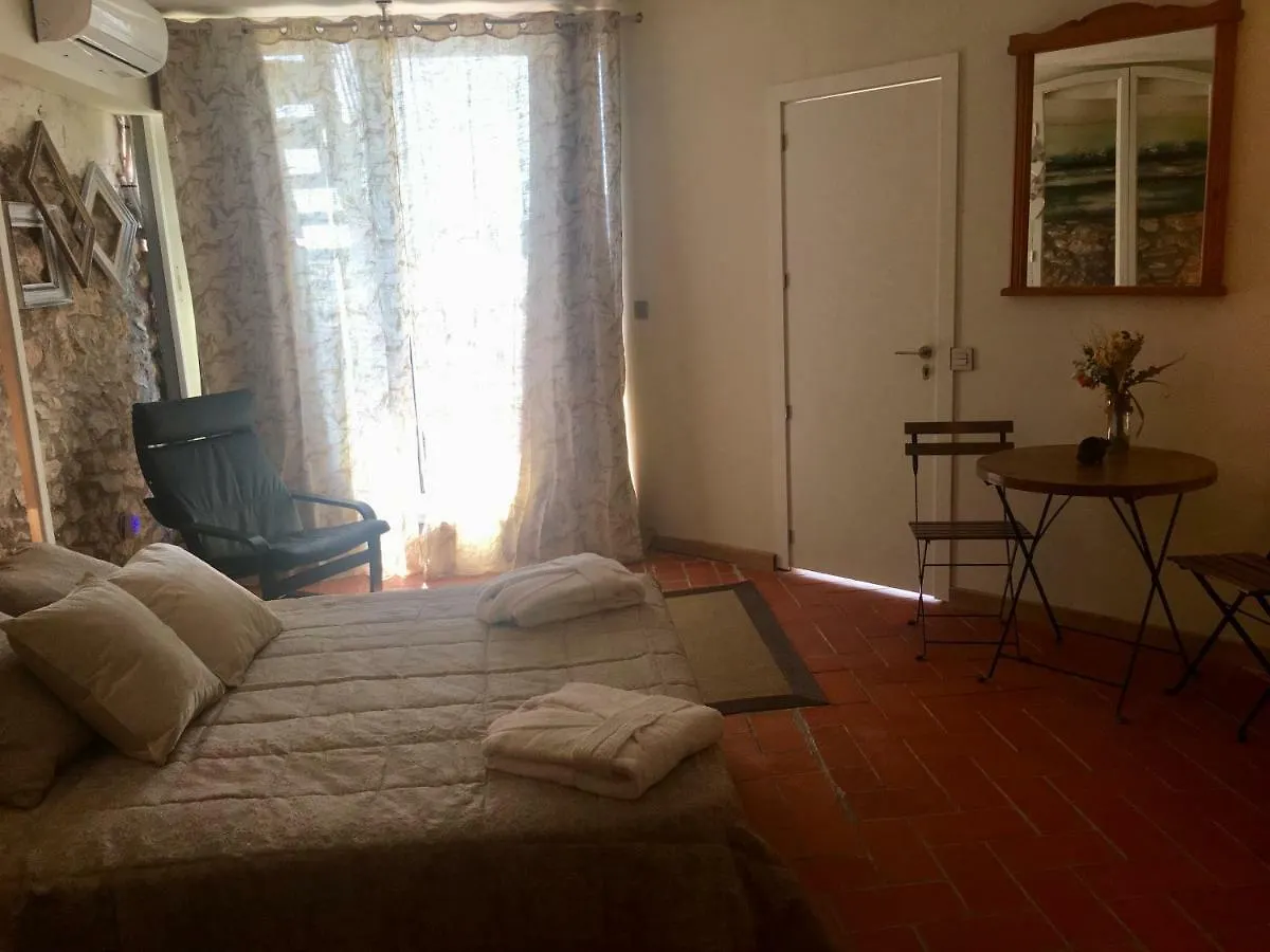 Country house La Olivera Aparthotel Rural Suites Banera Hidro O Jacuzzi Privados Albinyana