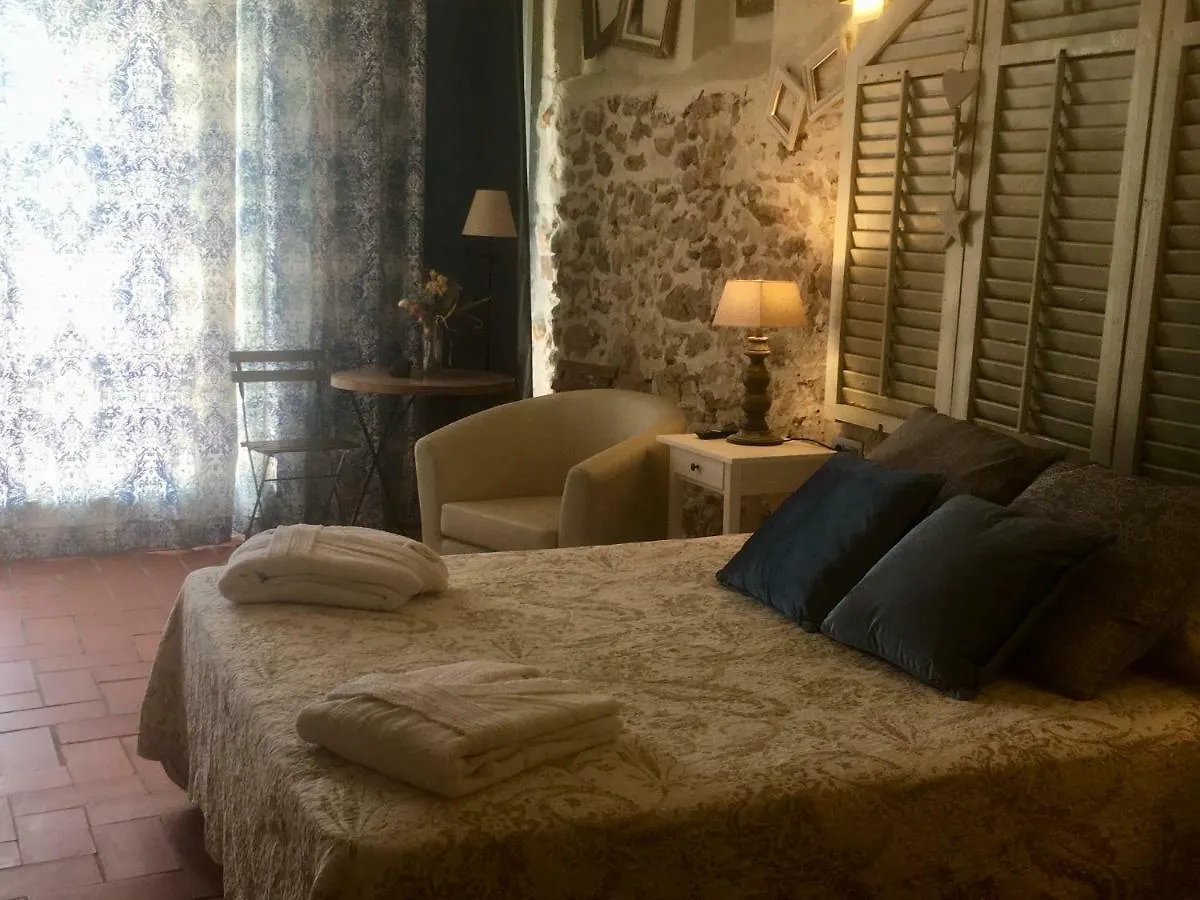 Country house La Olivera Aparthotel Rural Suites Banera Hidro O Jacuzzi Privados Albinyana Spain